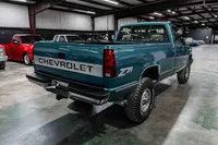 1993-Chevrolet-K2500-Bright Teal Metalic-195397-37.jpg